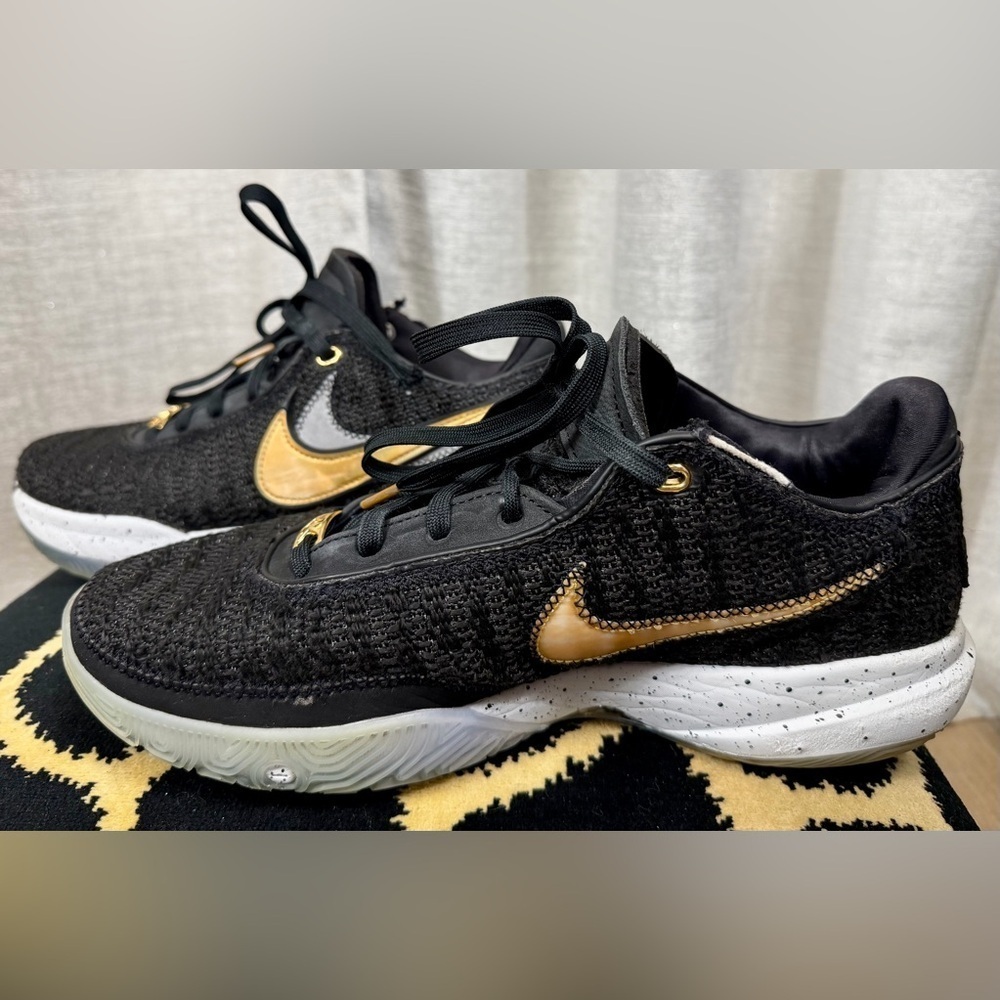 Nike LeBron XX Black and Gold Men’s Size 9.5 – Signature Basketball Sho - Picture 3 of 8